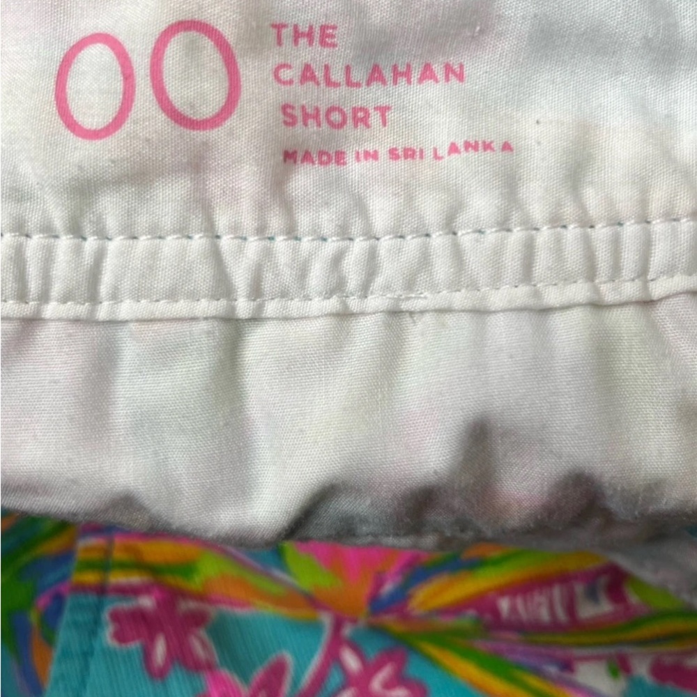 Lilly Pulitzer Vibrant Floral Women Shorts - Picture 4 of 5
